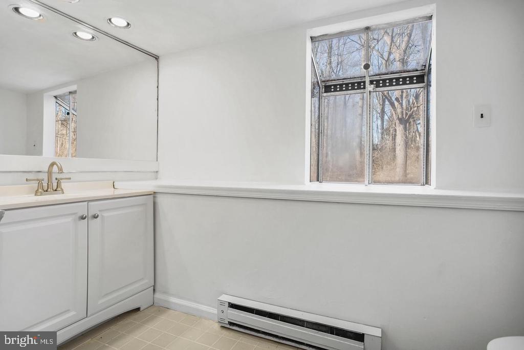 208 WESTTOWN WAY