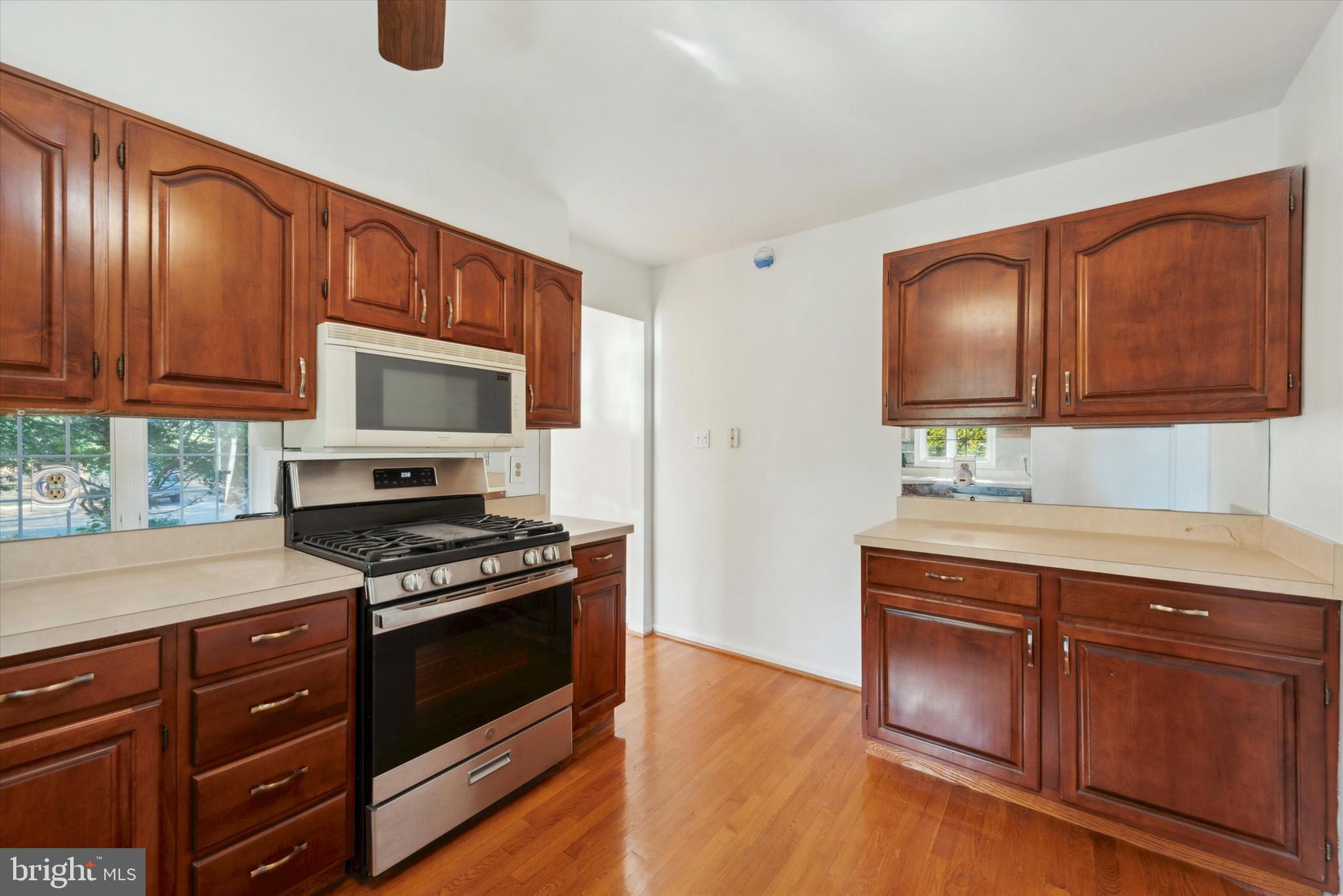 217 E Village Ln