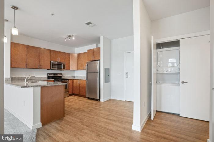 131 BRIDGE ST #2B-1-1109