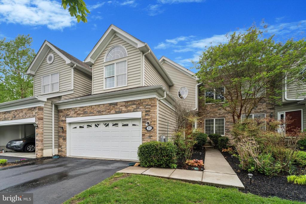 11 Sloan Rd
