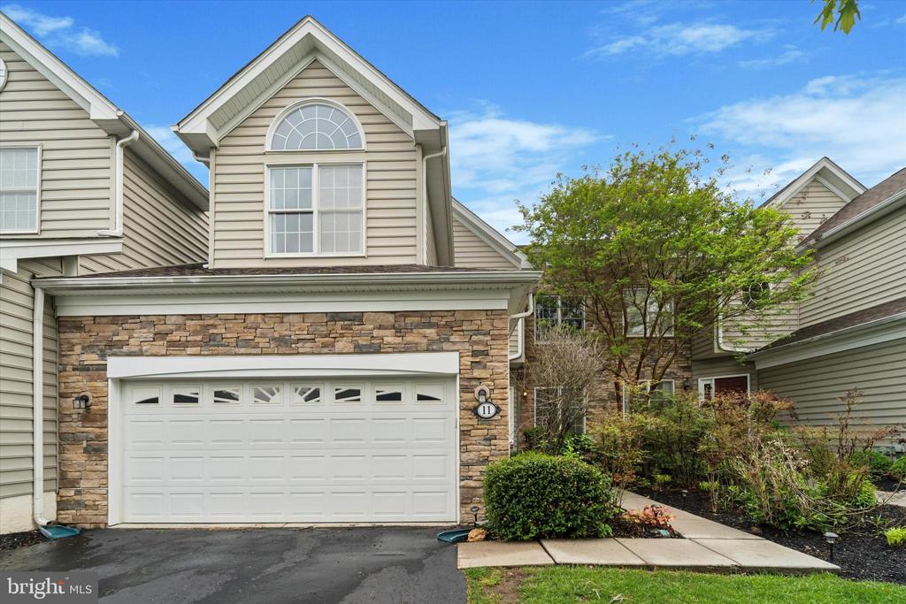11 Sloan Rd