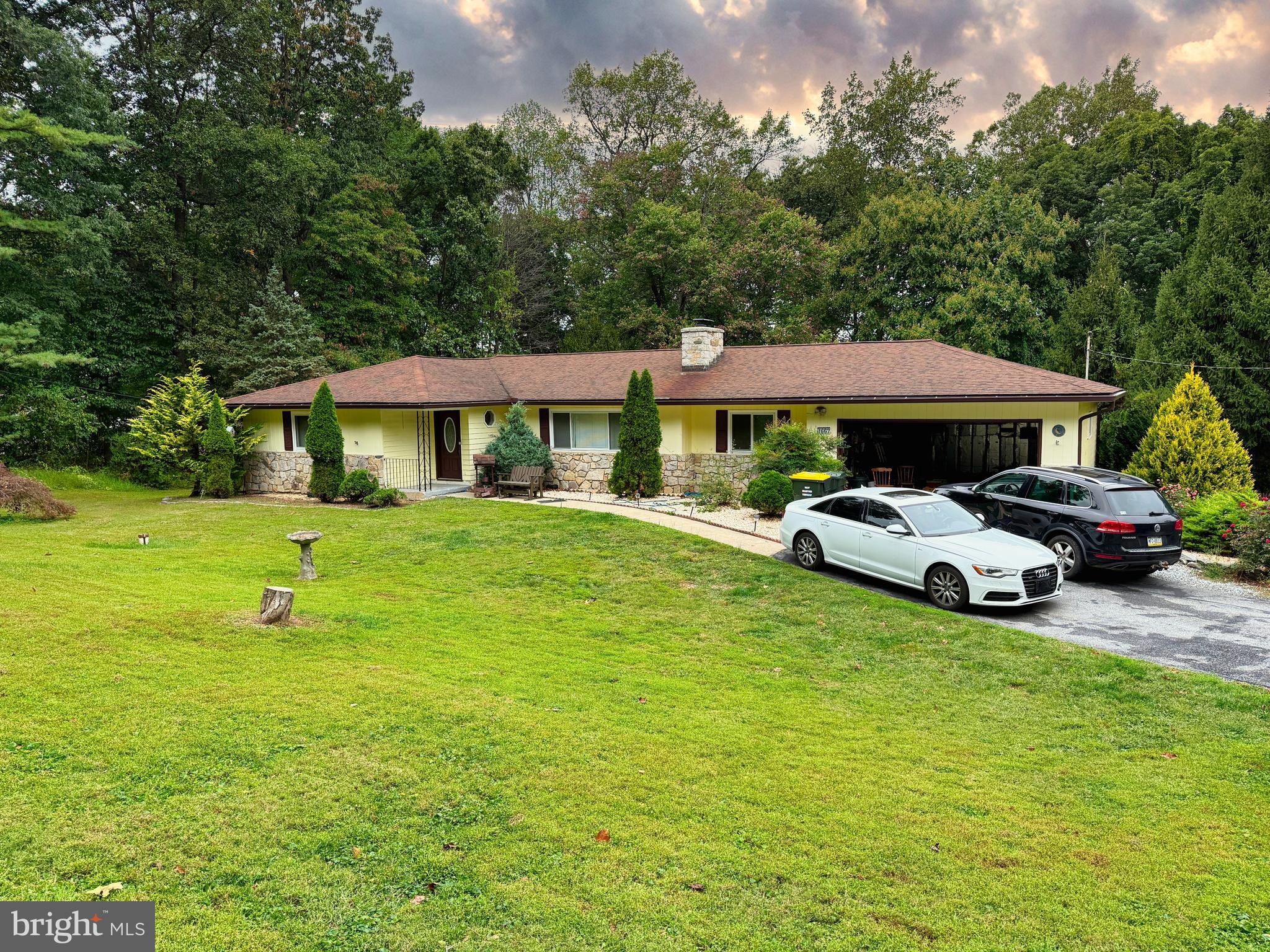 1667 BEACON HILL ROAD