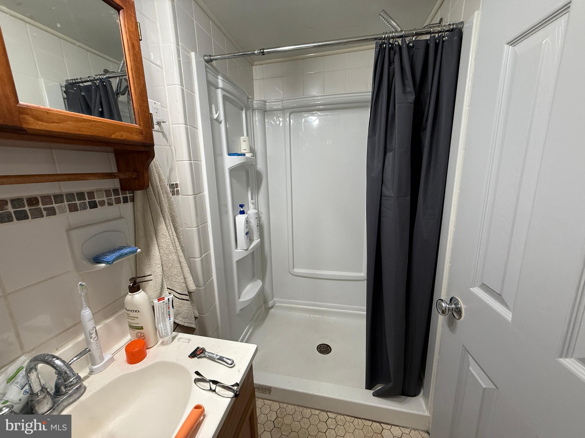 1667 BEACON HILL ROAD