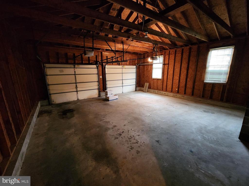 1018 ASHLEY ROAD