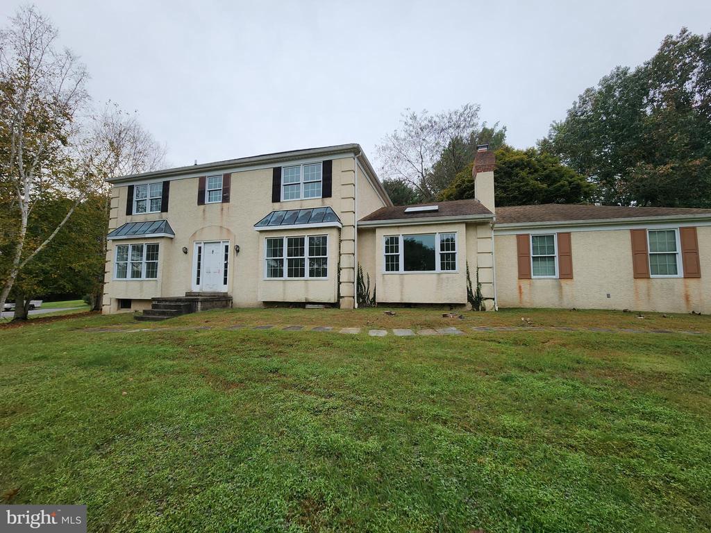 1018 ASHLEY ROAD