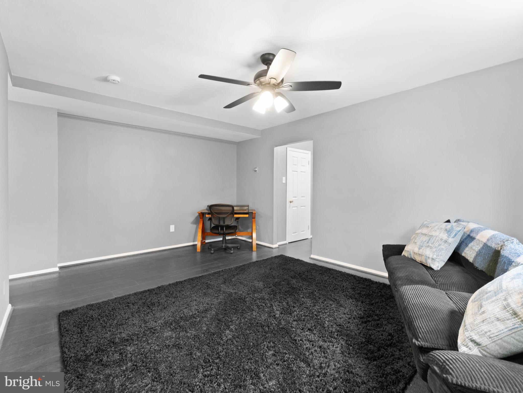 335 E LANCASTER AVENUE E-5