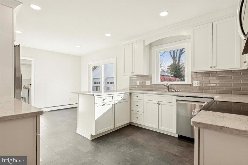 60 HILLTOP DRIVE
