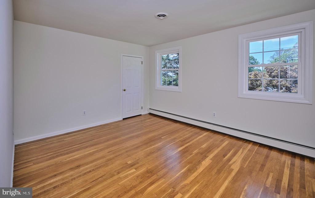 60 HILLTOP DRIVE