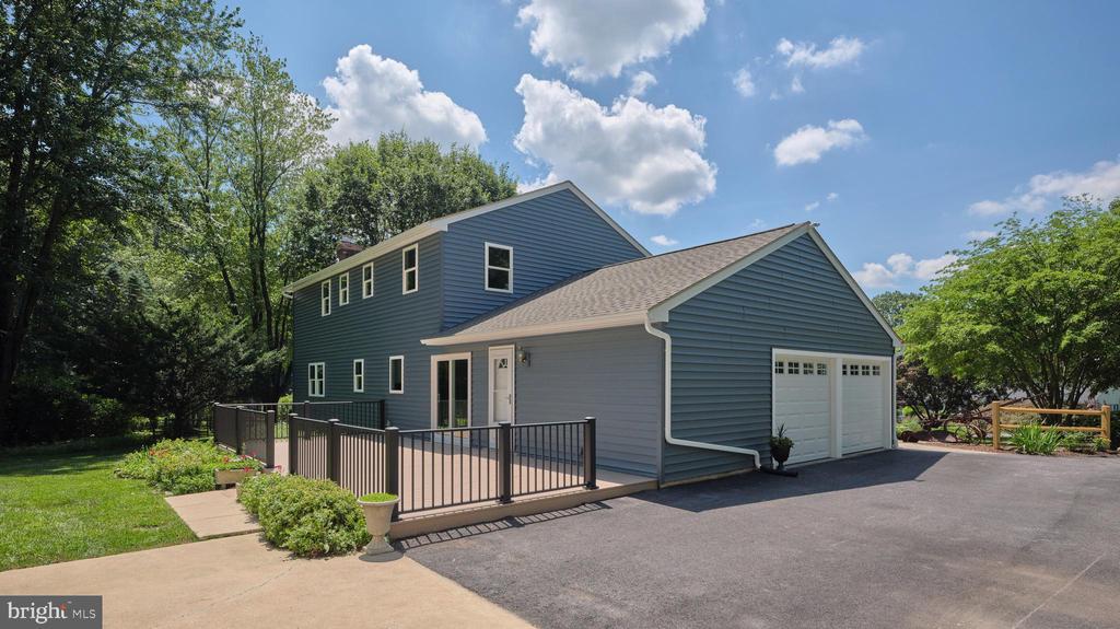 60 HILLTOP DRIVE