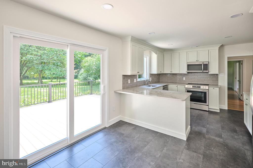 60 HILLTOP DRIVE