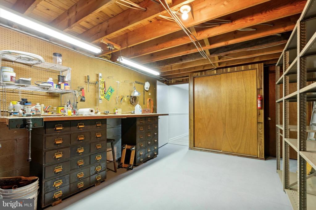 60 HILLTOP DRIVE