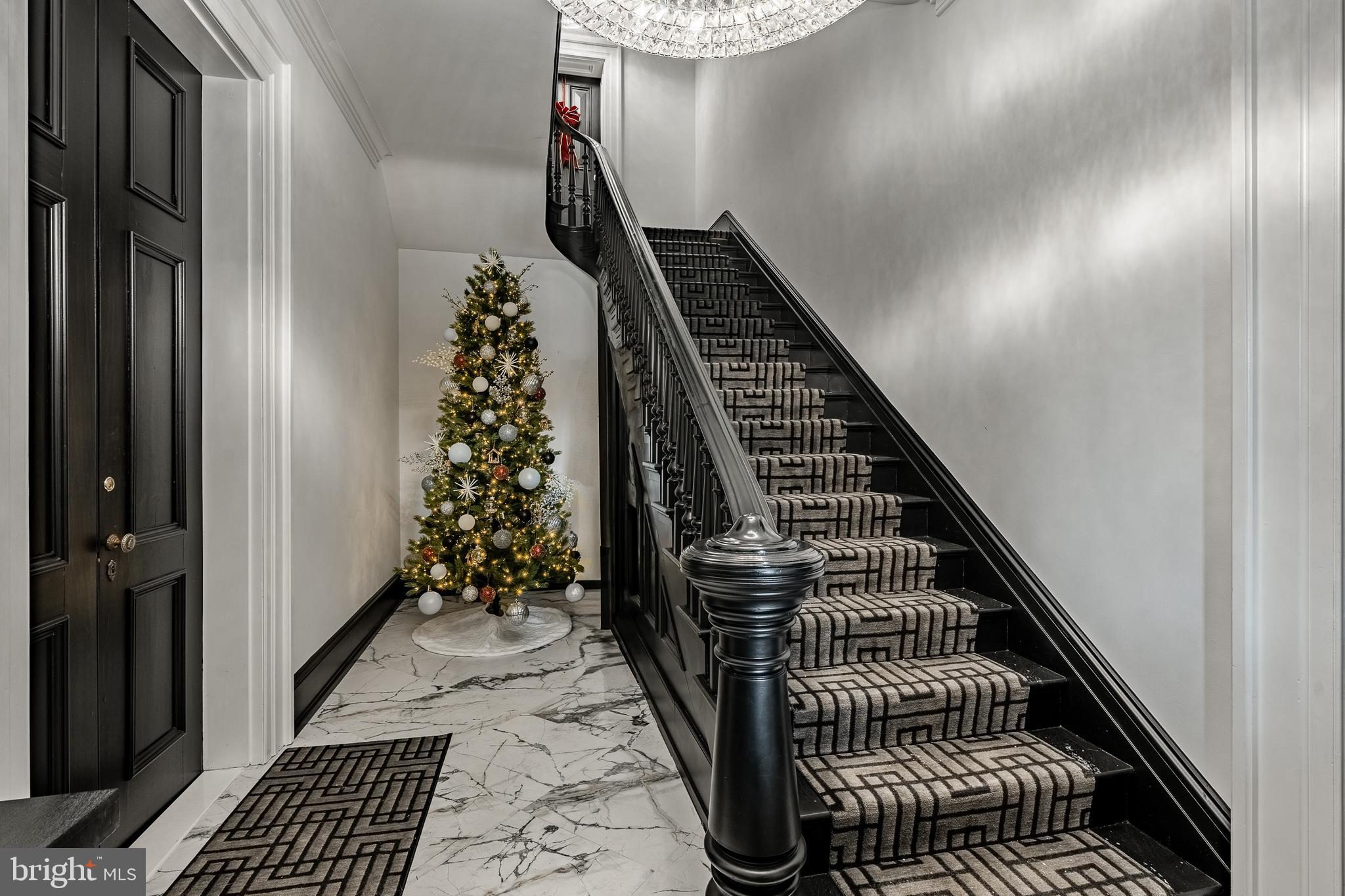 305 S WALNUT STREET 3