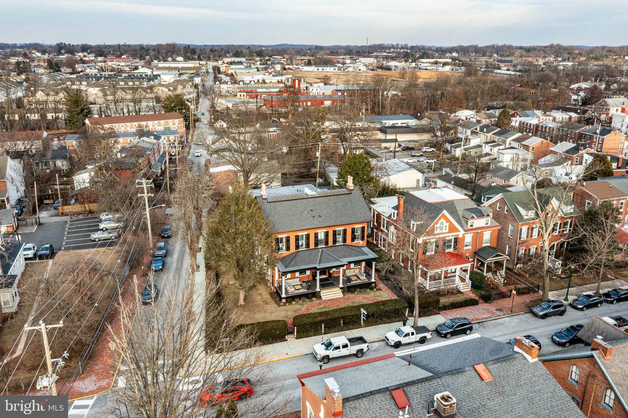 305 S WALNUT STREET 3