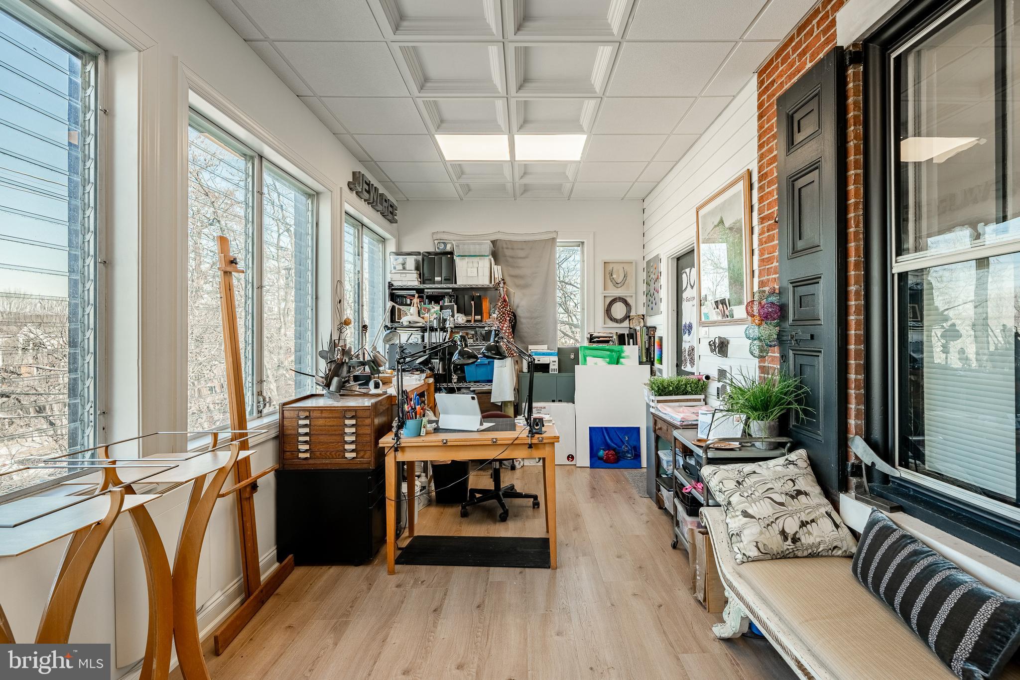 305 S WALNUT STREET 3