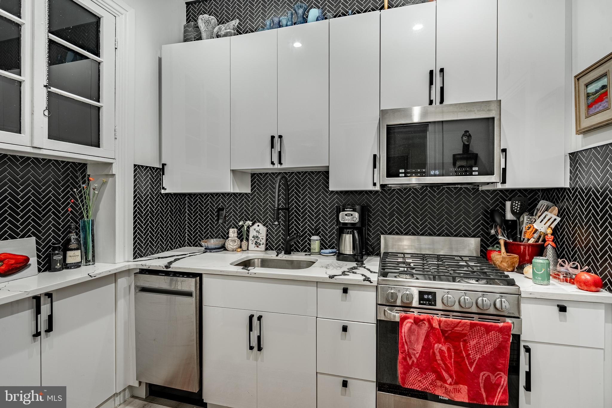 305 S WALNUT STREET 3