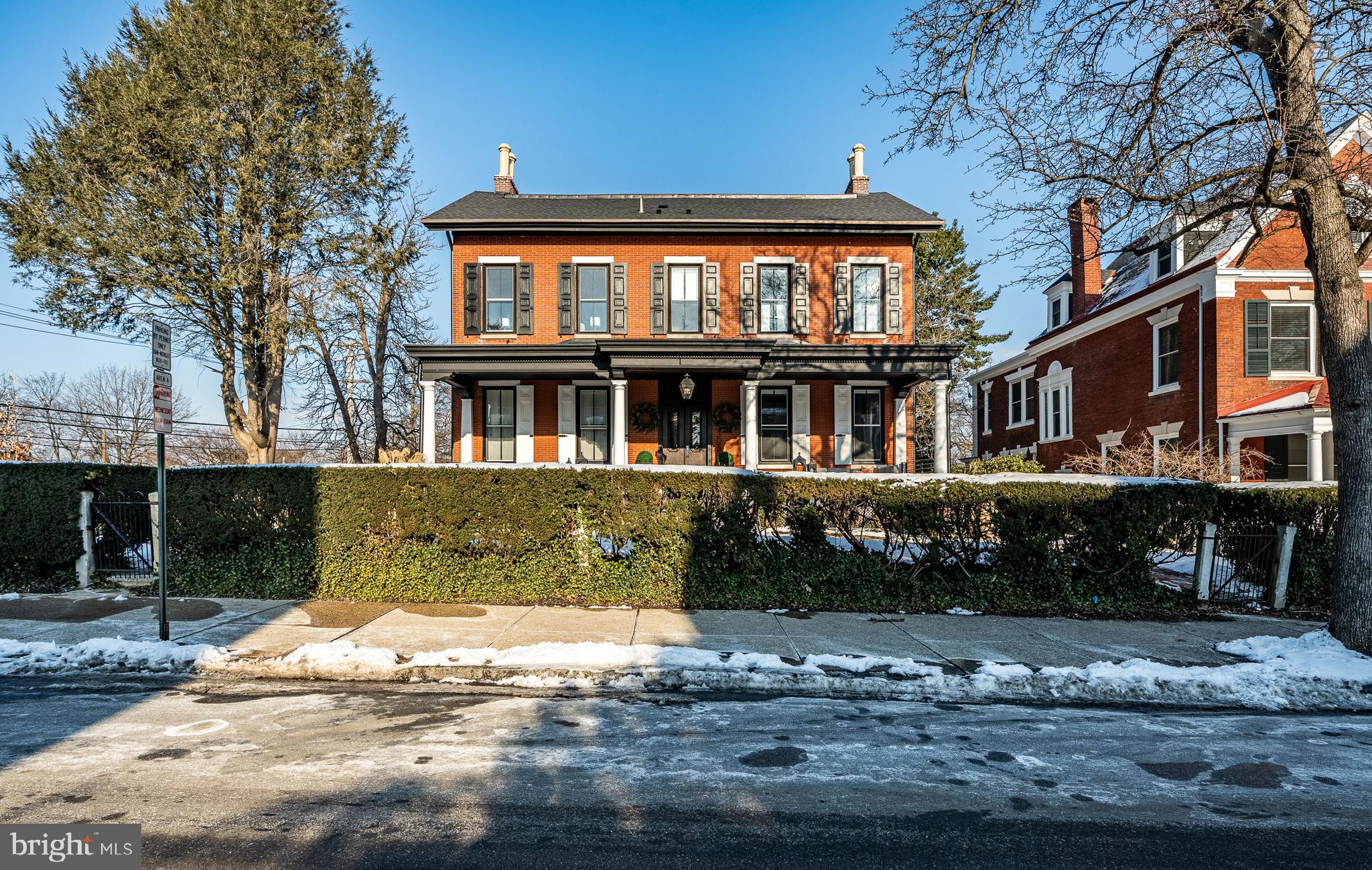 305 S WALNUT STREET 3