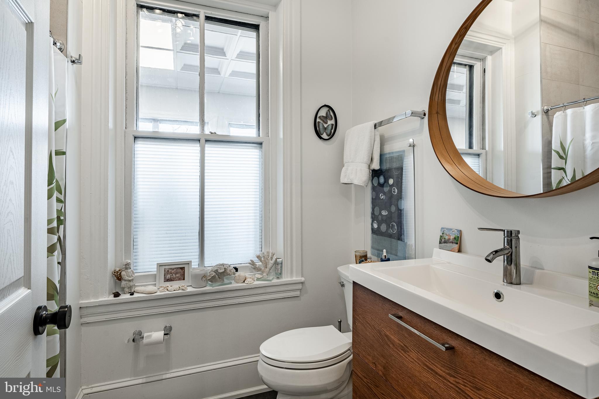 305 S WALNUT STREET 3