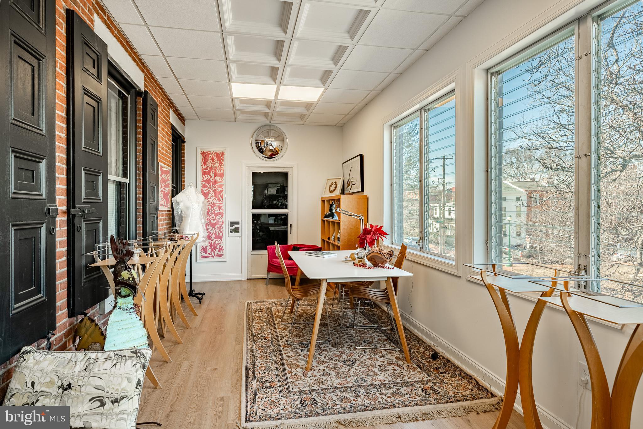 305 S WALNUT STREET 3