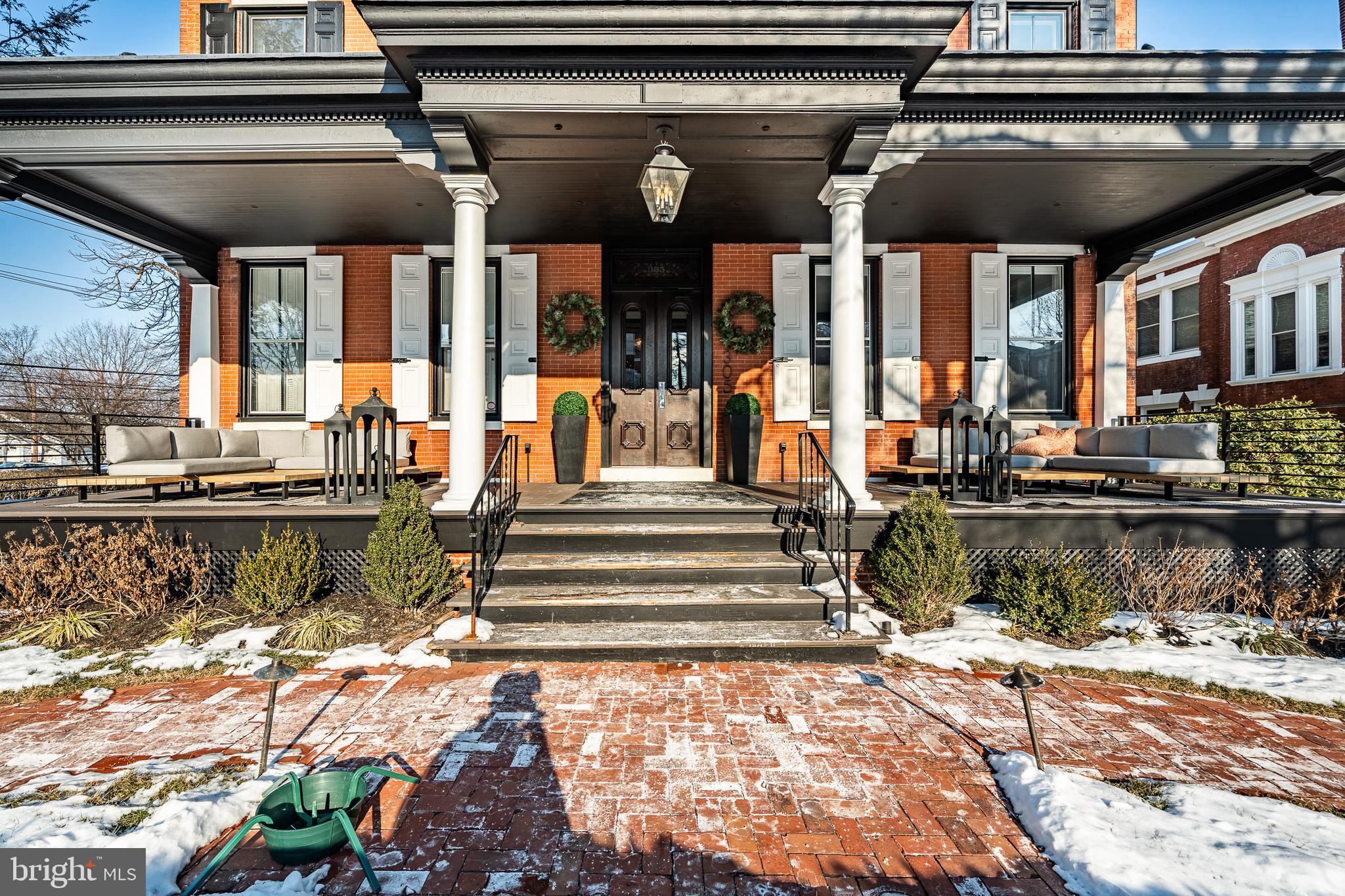 305 S WALNUT STREET 3