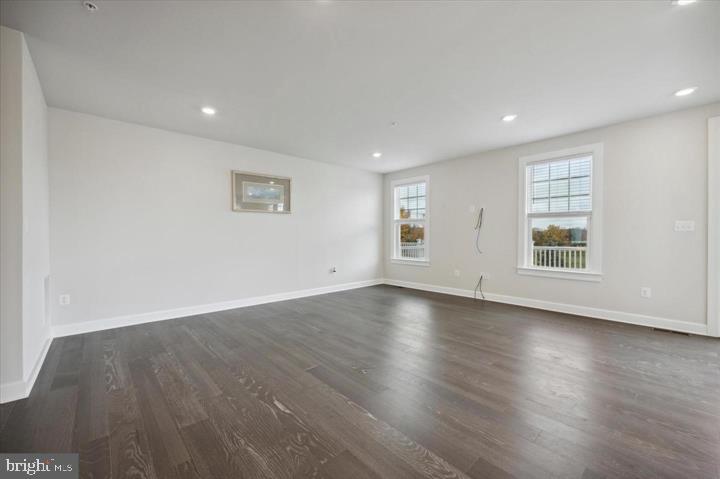 325 PIPER LANE