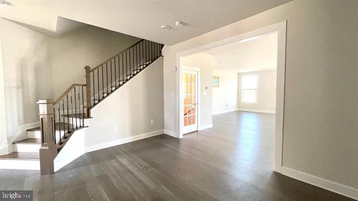 325 PIPER LANE