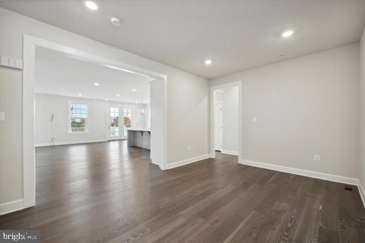 325 PIPER LANE