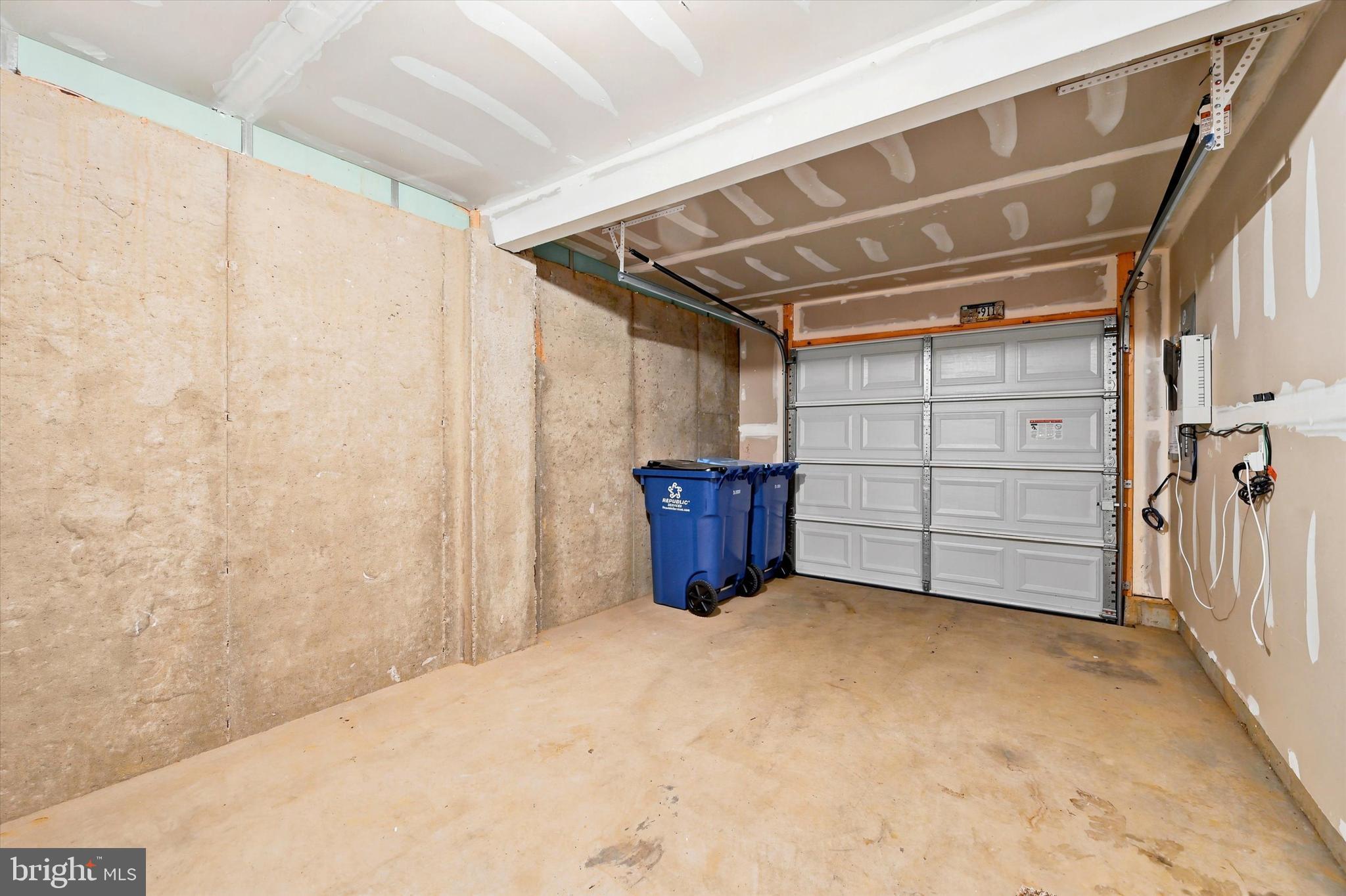 226 BARDEL DRIVE 226