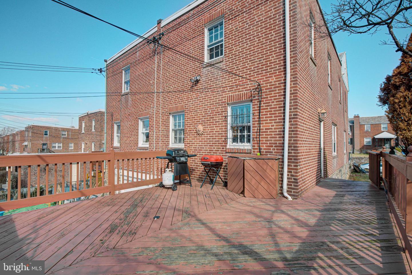 606 Fern St