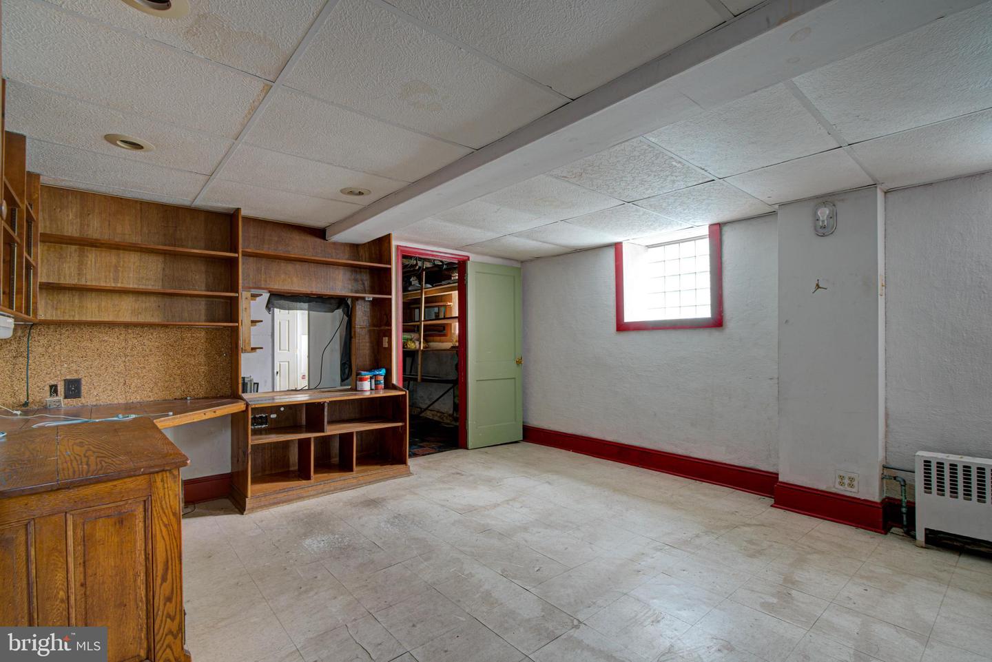 606 Fern St