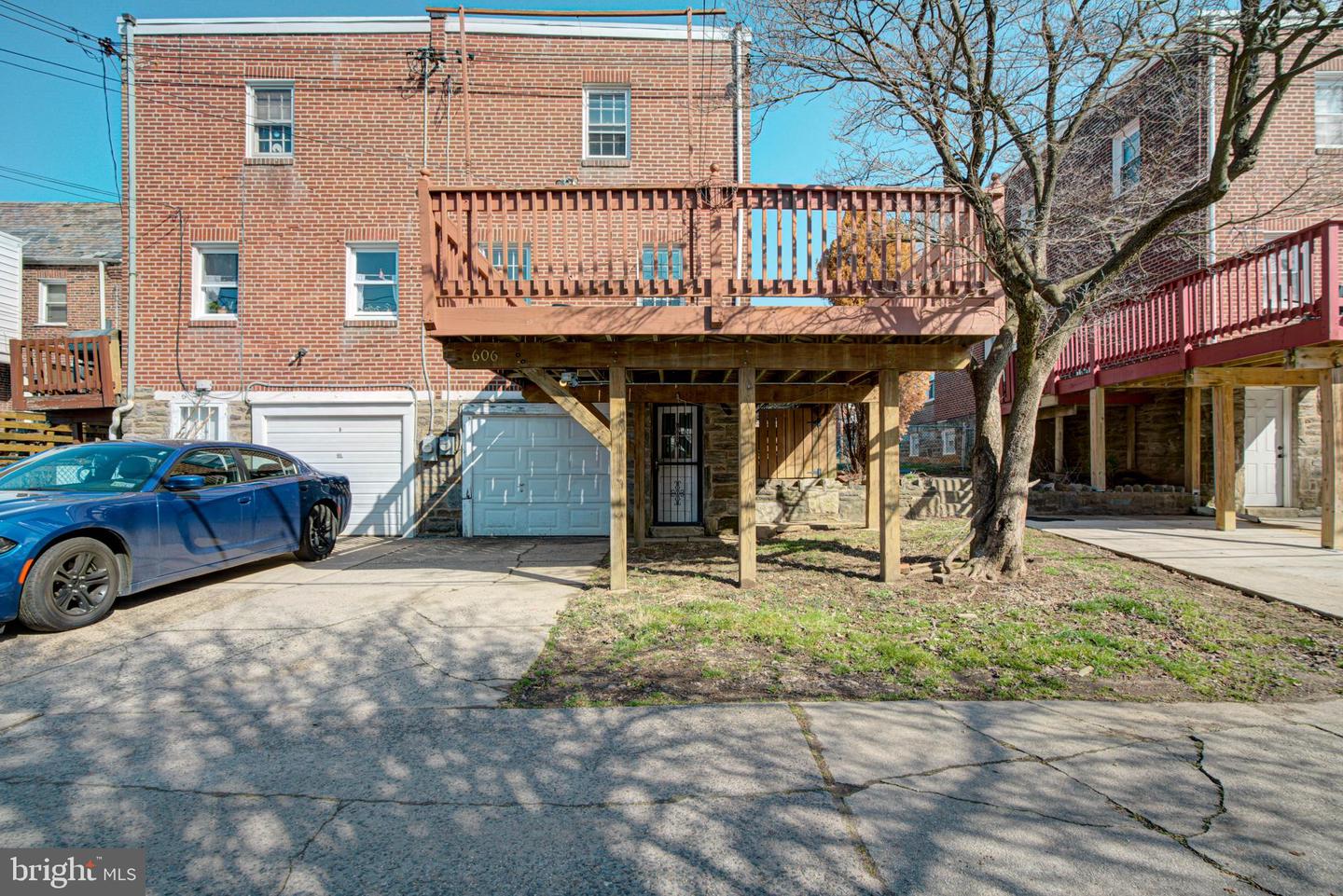 606 Fern St