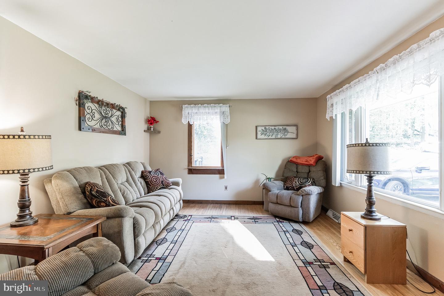 108 Maple Ave