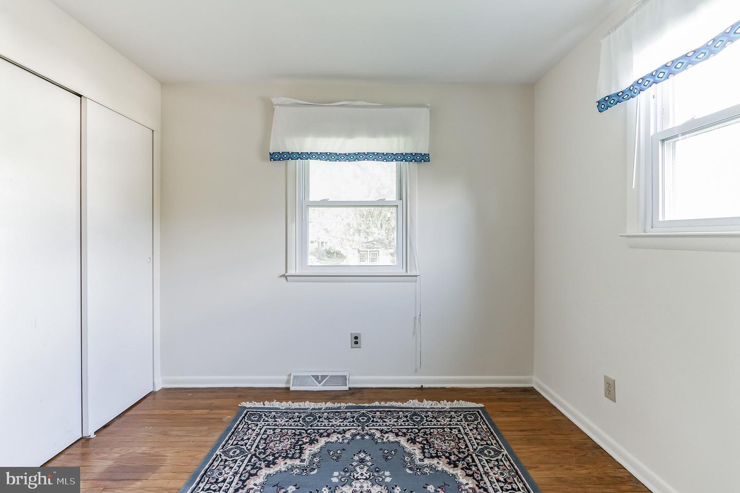 108 Maple Ave