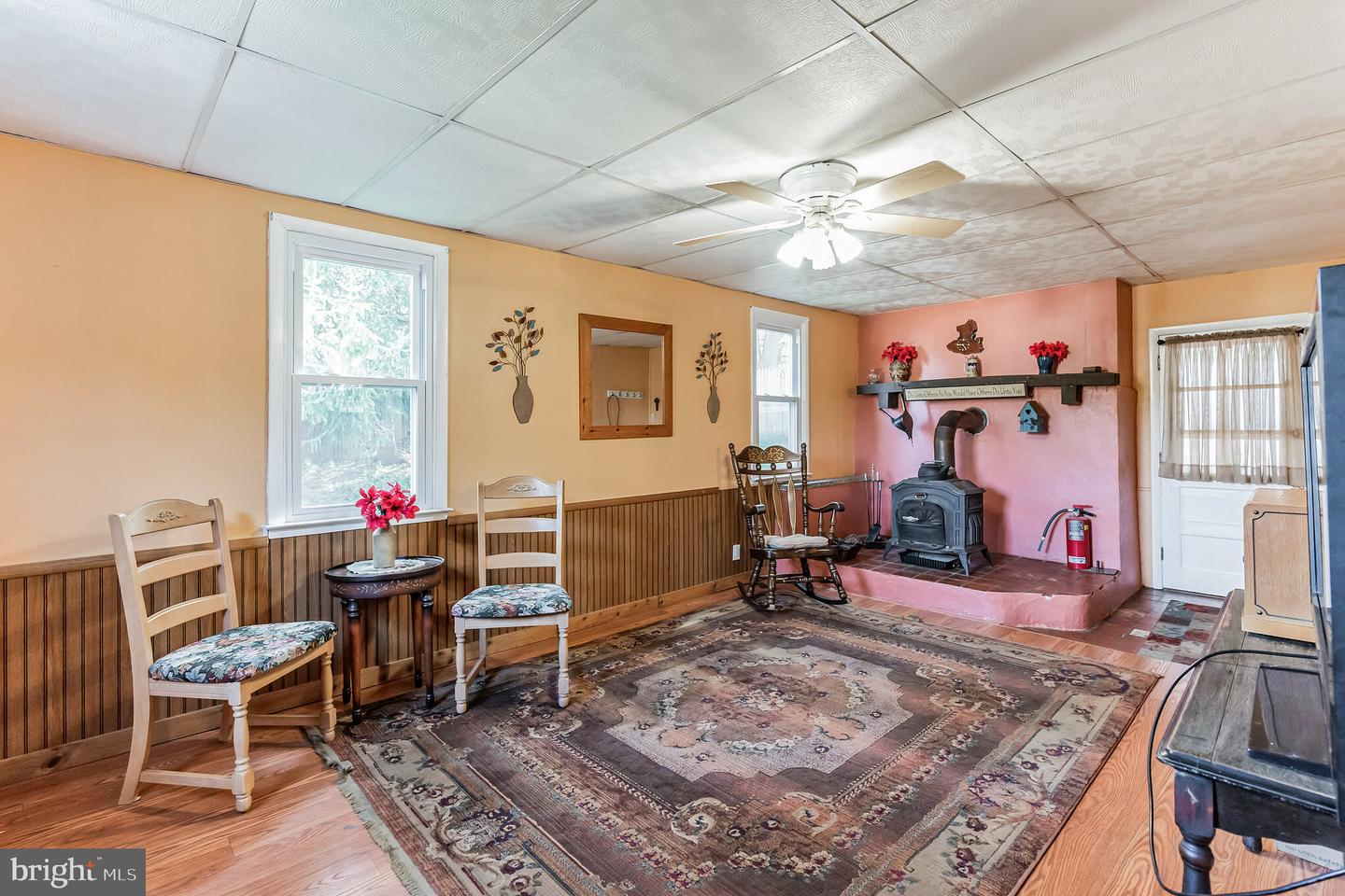 108 Maple Ave
