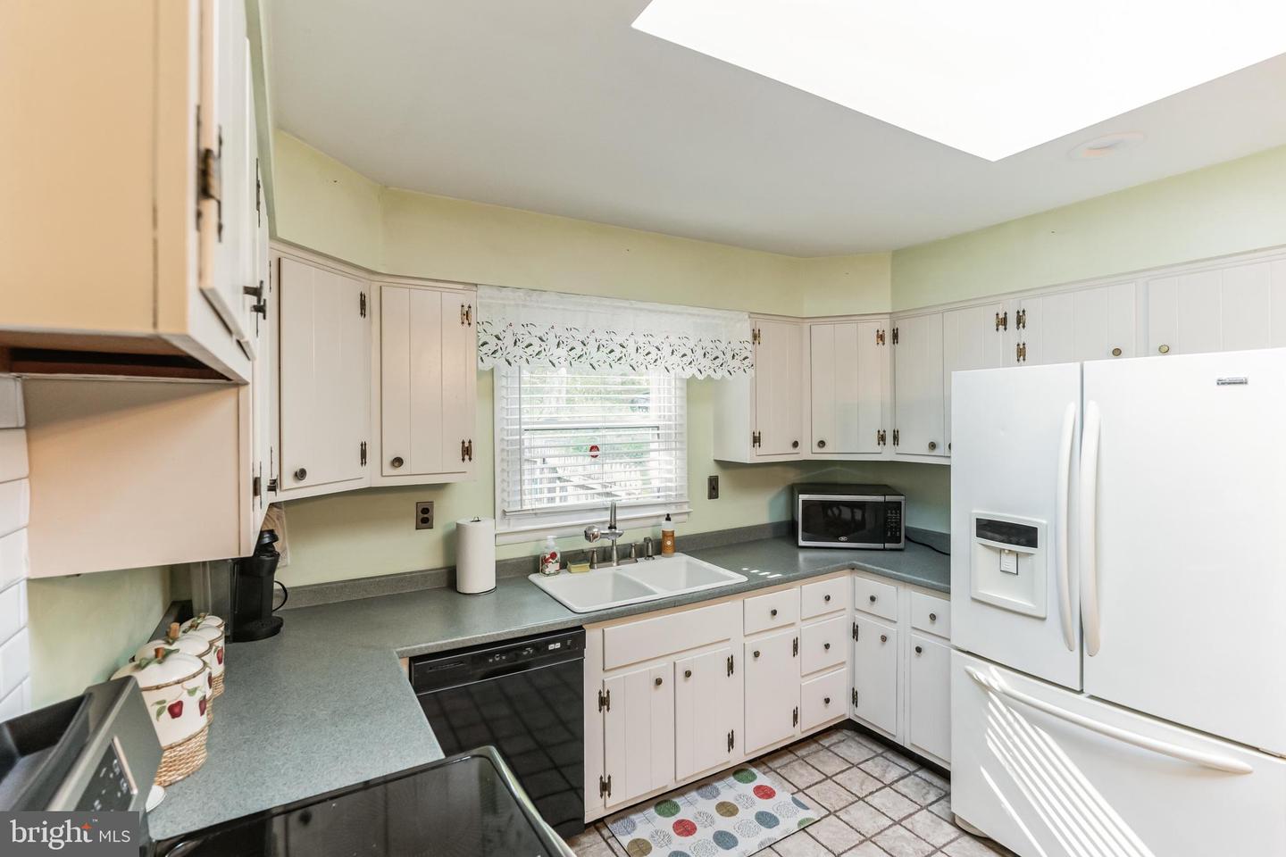 108 Maple Ave