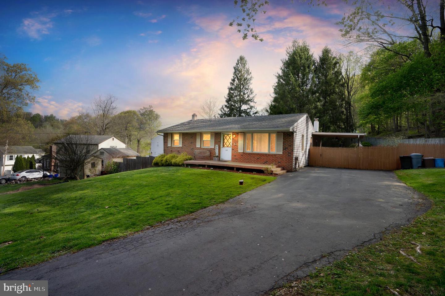 108 Maple Ave
