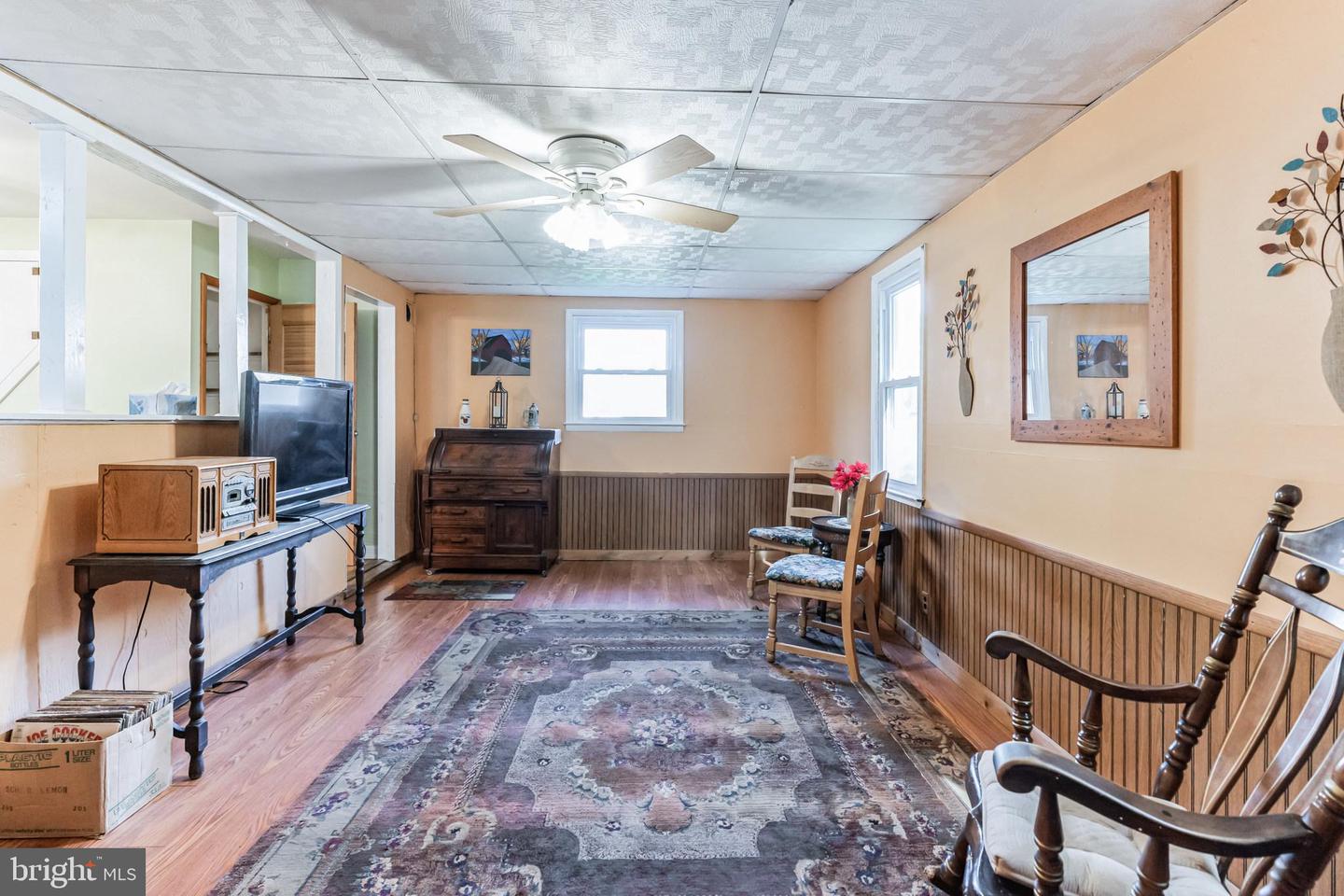 108 Maple Ave