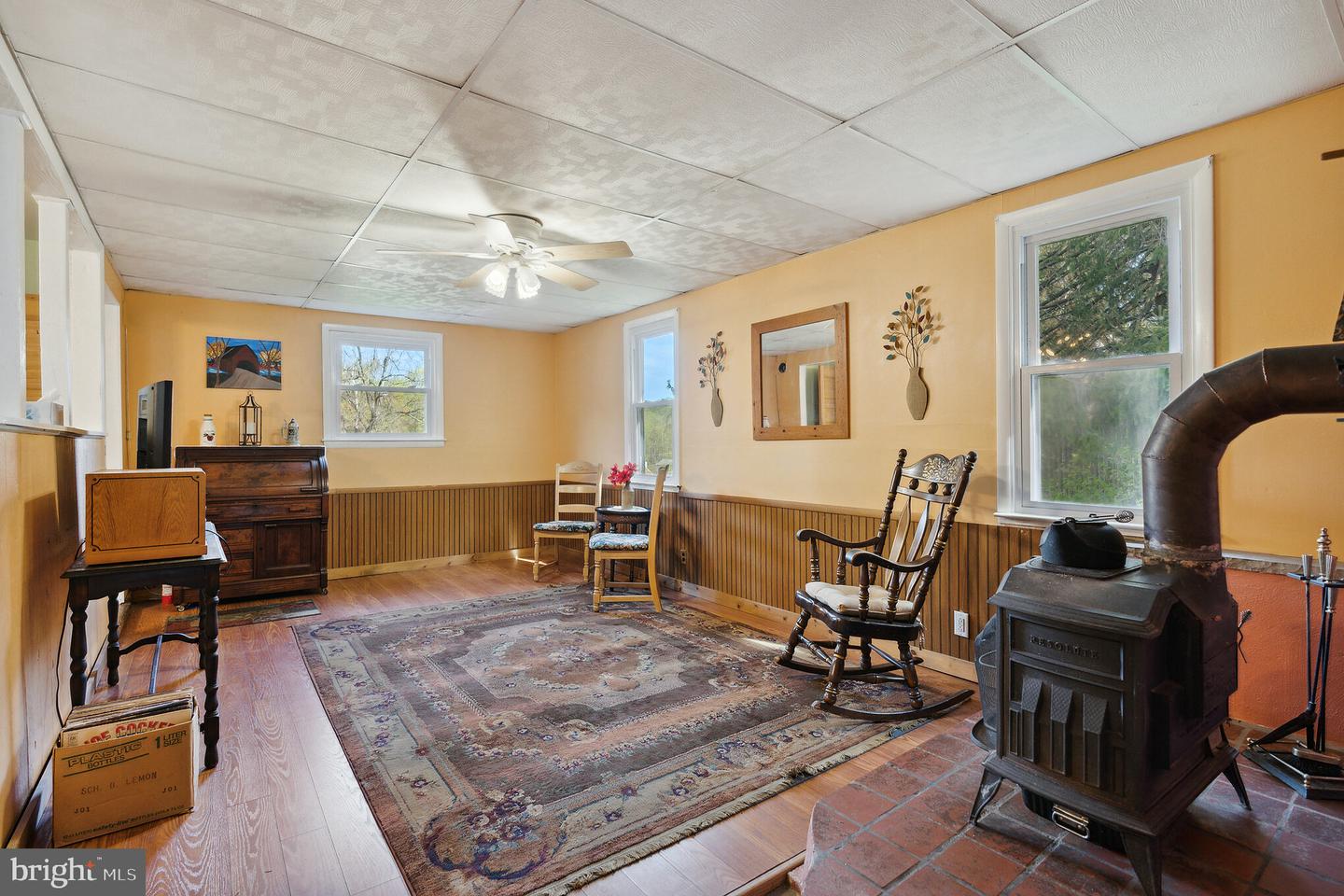 108 Maple Ave