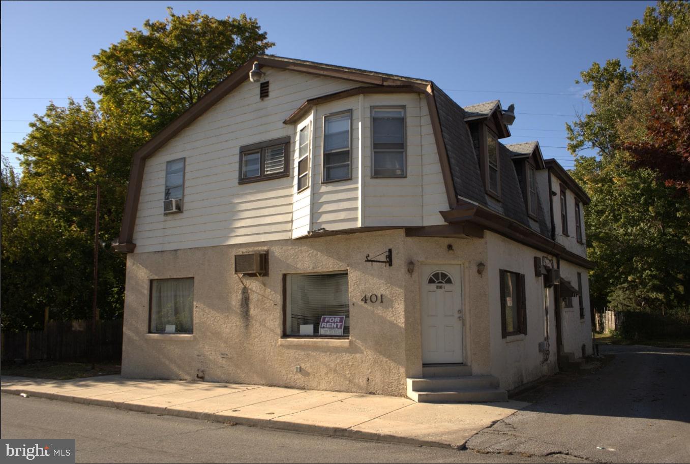 401 W CHESTER PIKE