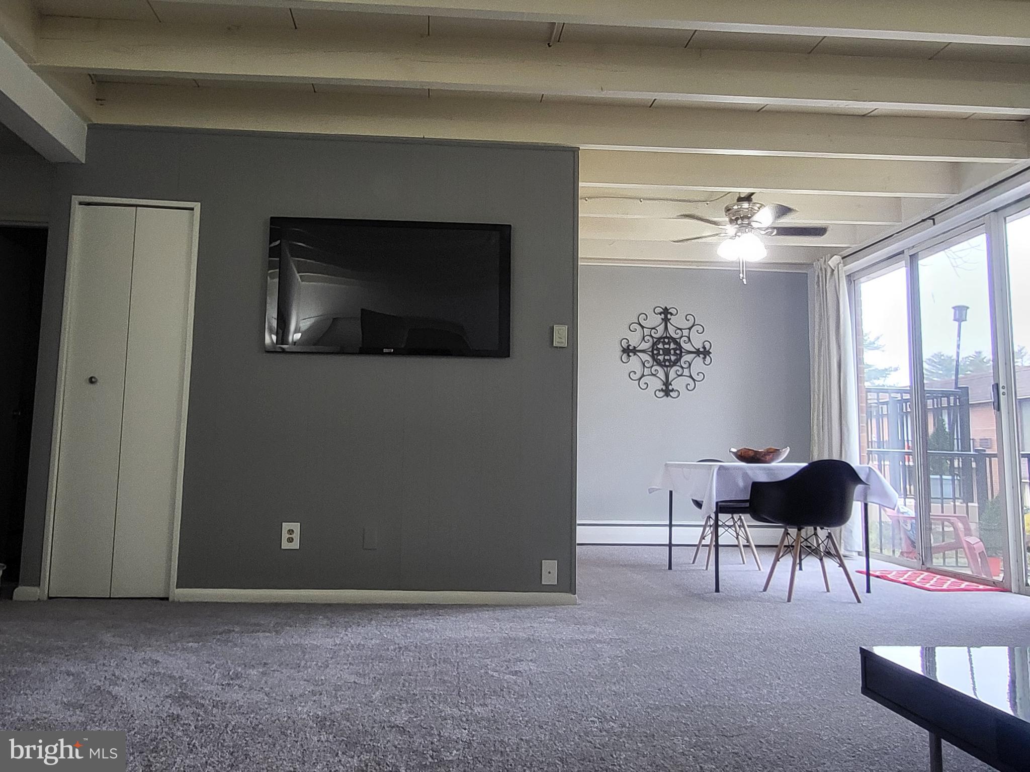 100 E Glenolden Ave #E19