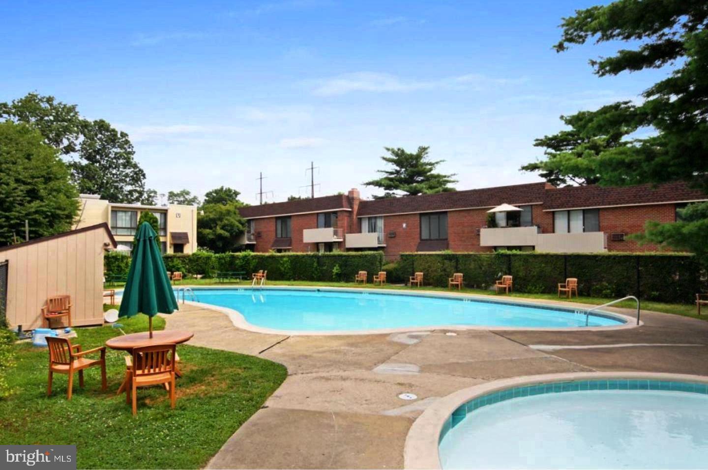 100 E Glenolden Ave #E19