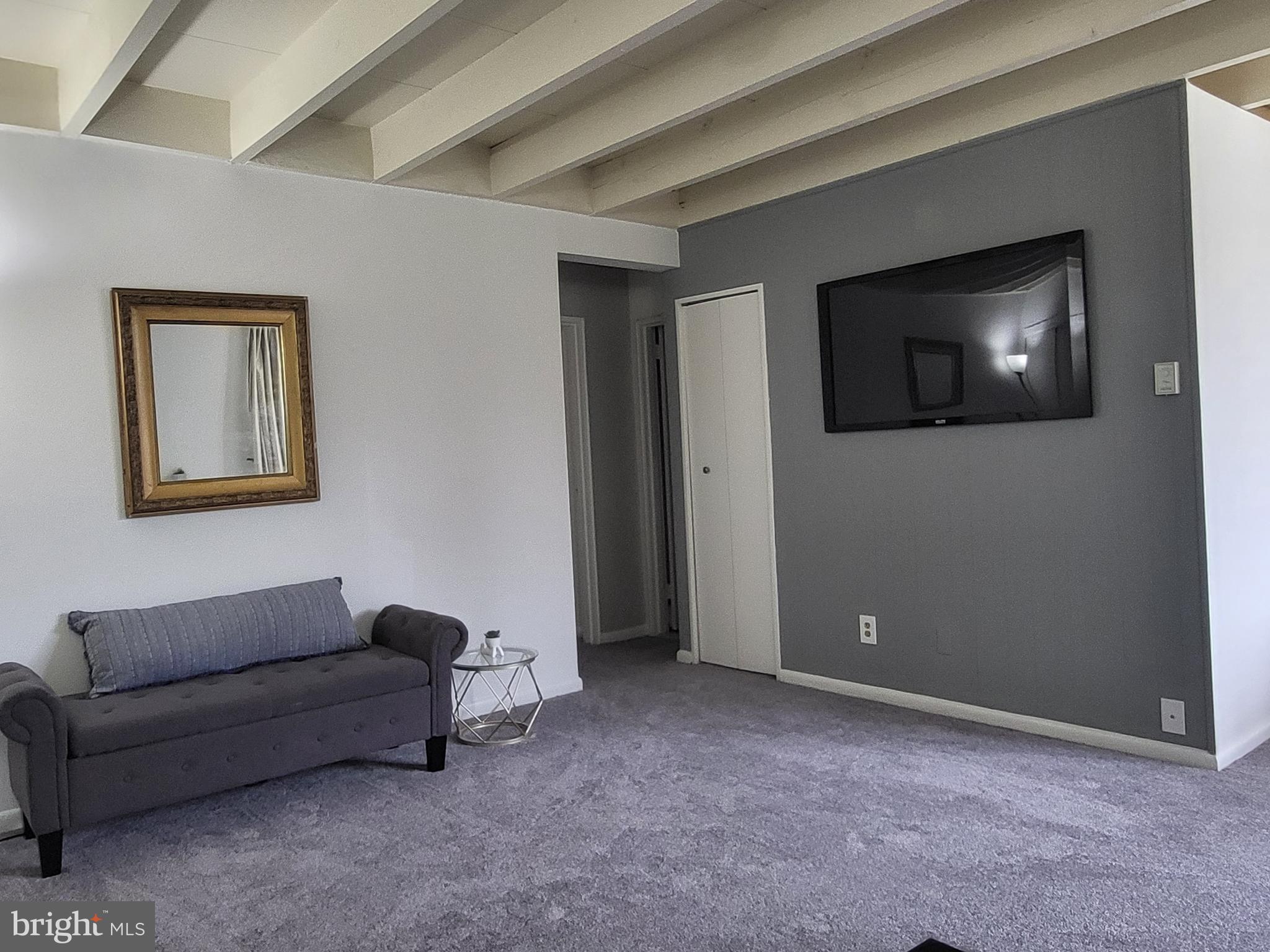 100 E Glenolden Ave #E19