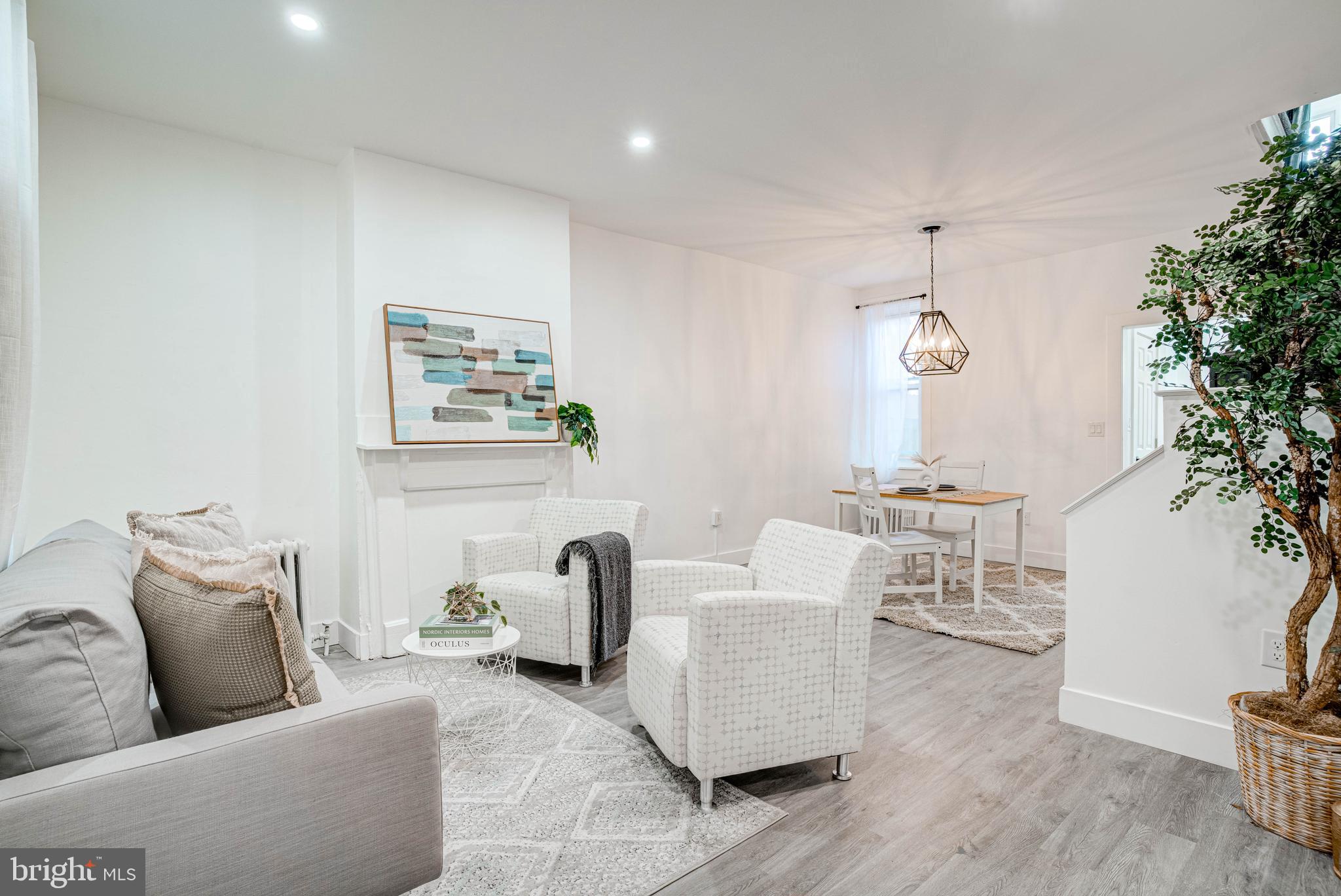 64 N MacDade Blvd