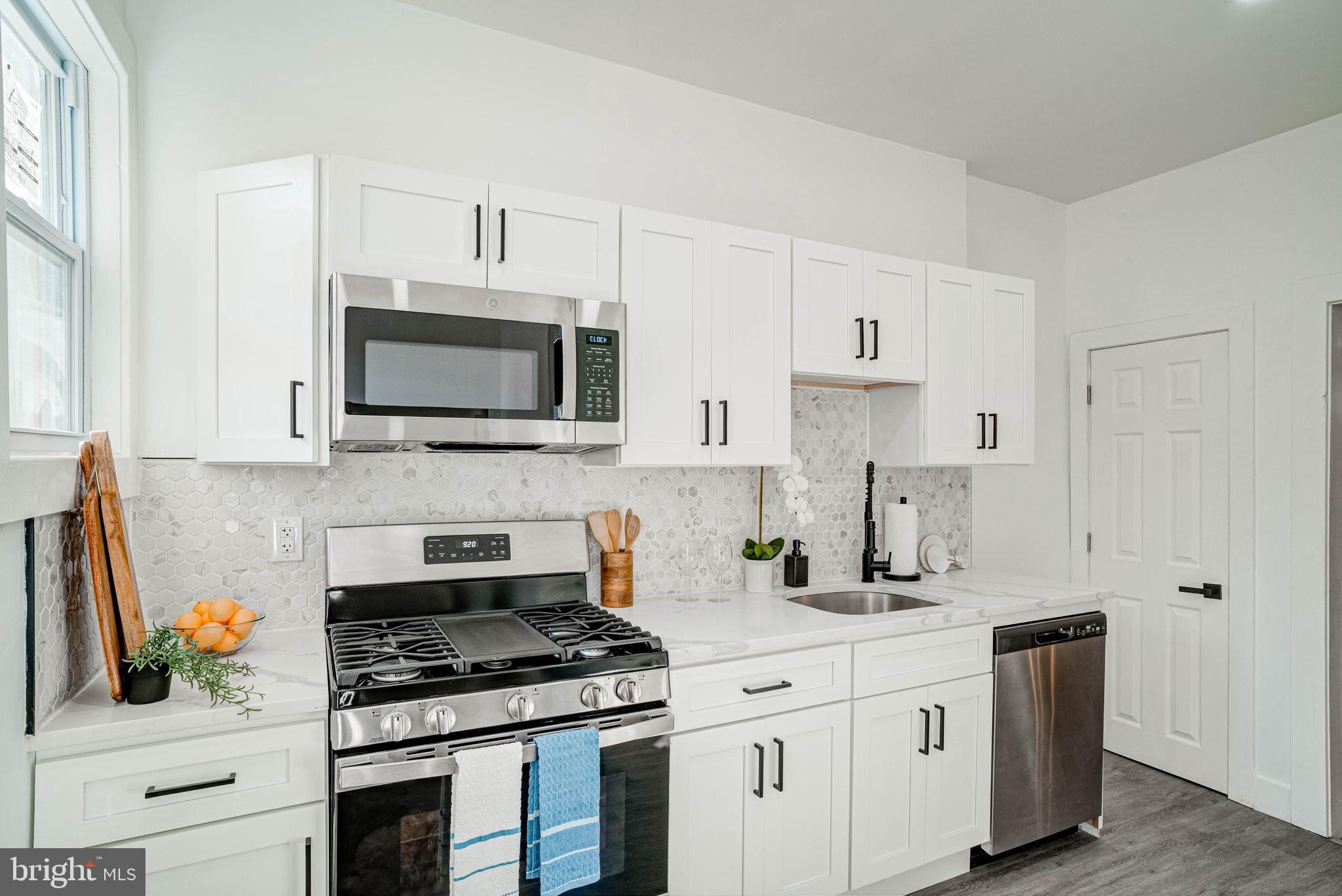 64 N MacDade Blvd