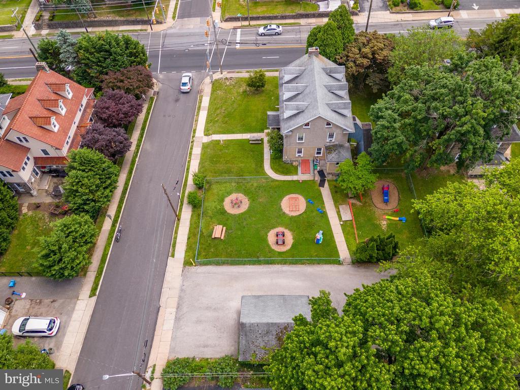 223 E Park Rd