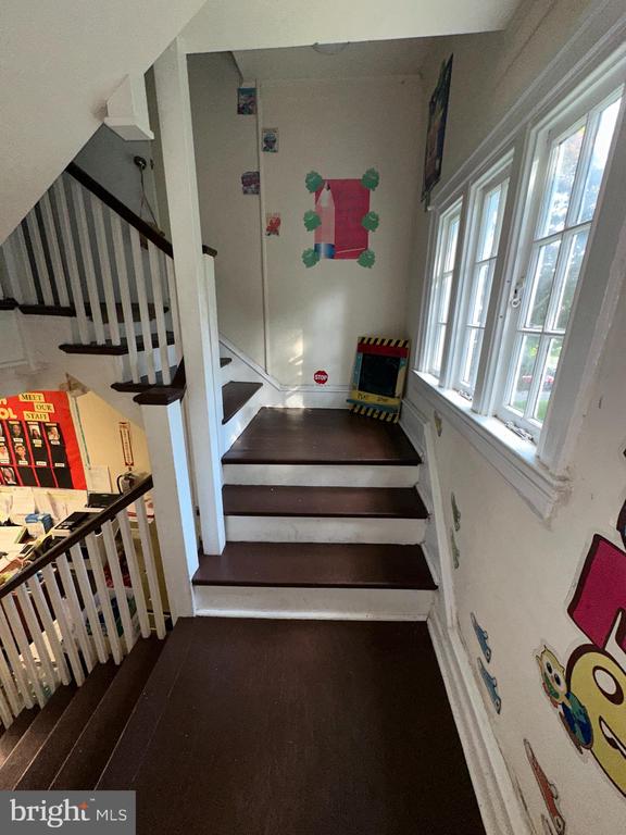 223 E Park Rd