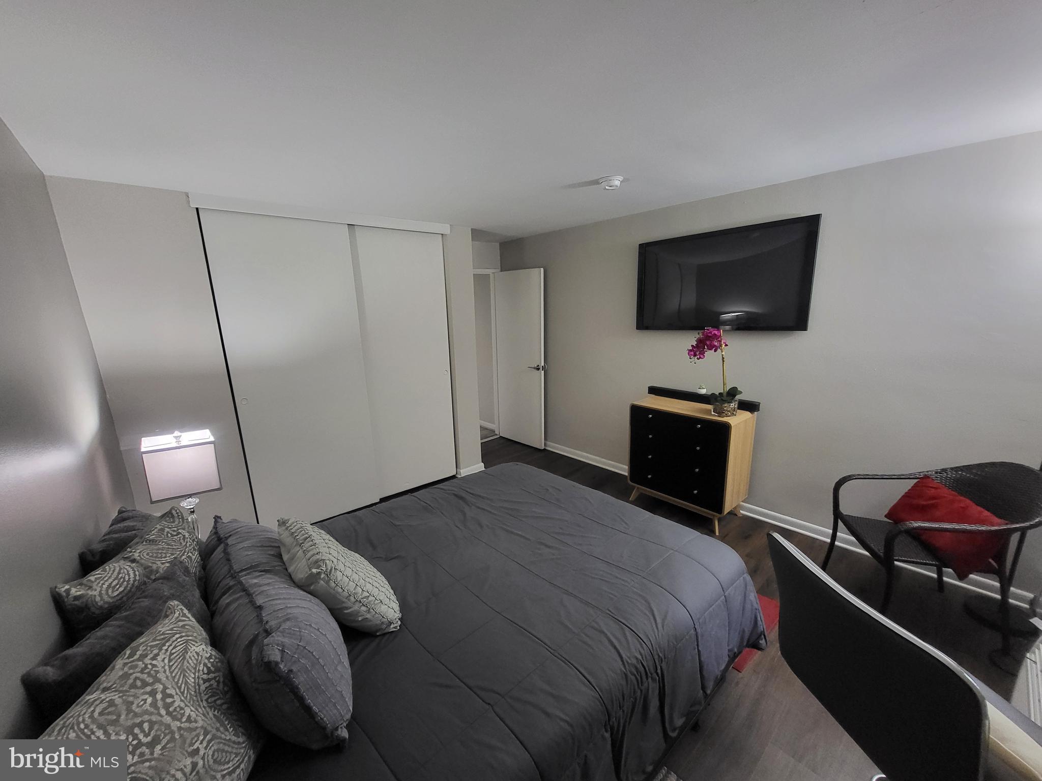 100 E Glenolden Ave #E-16