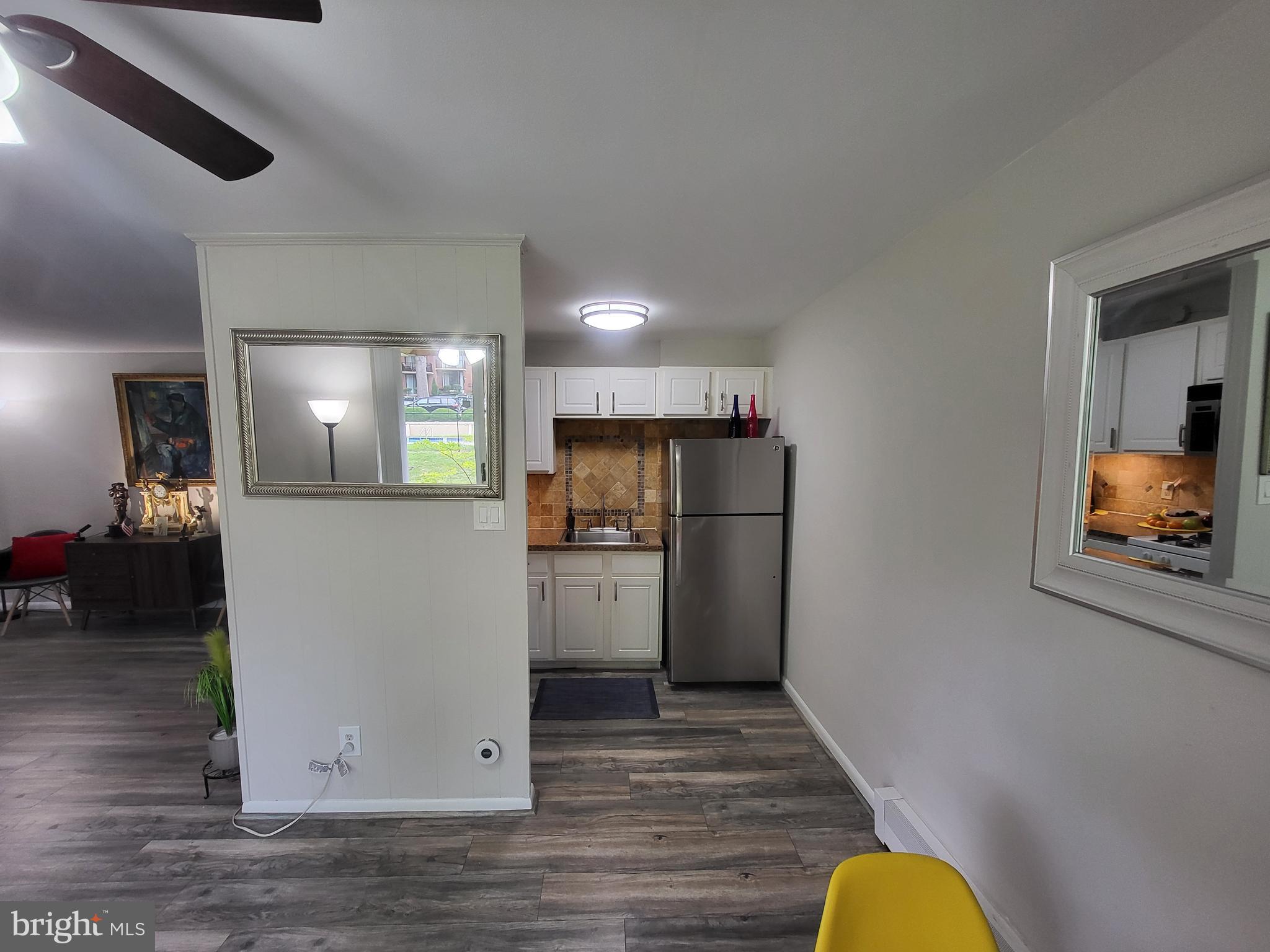 100 E Glenolden Ave #E-16