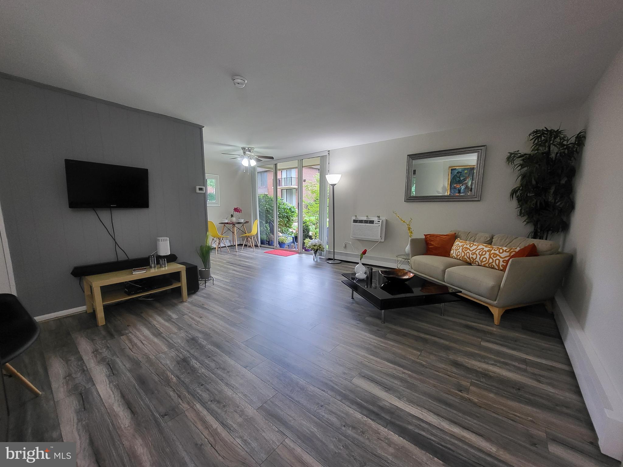 100 E Glenolden Ave #E-16