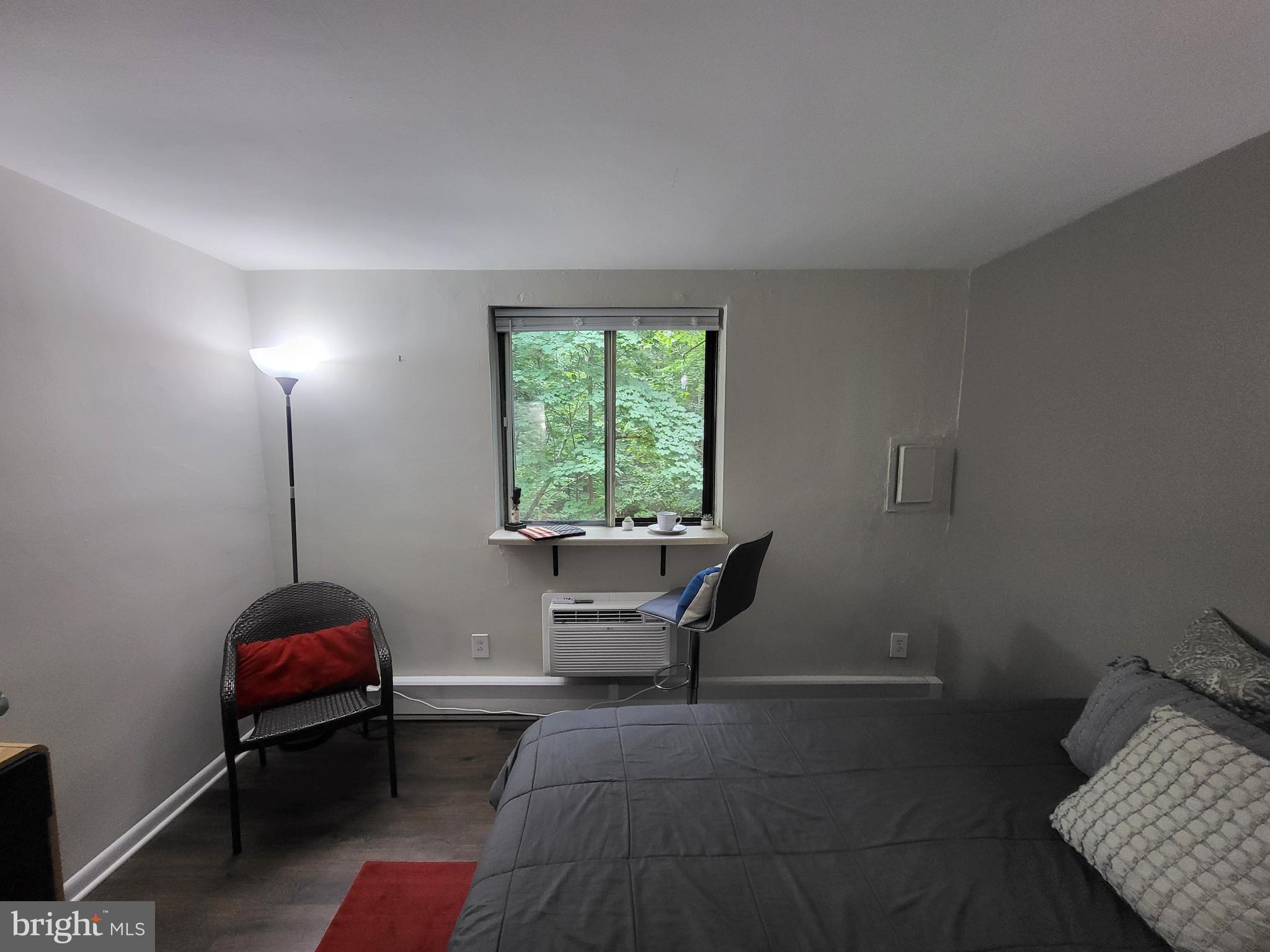 100 E Glenolden Ave #E-16