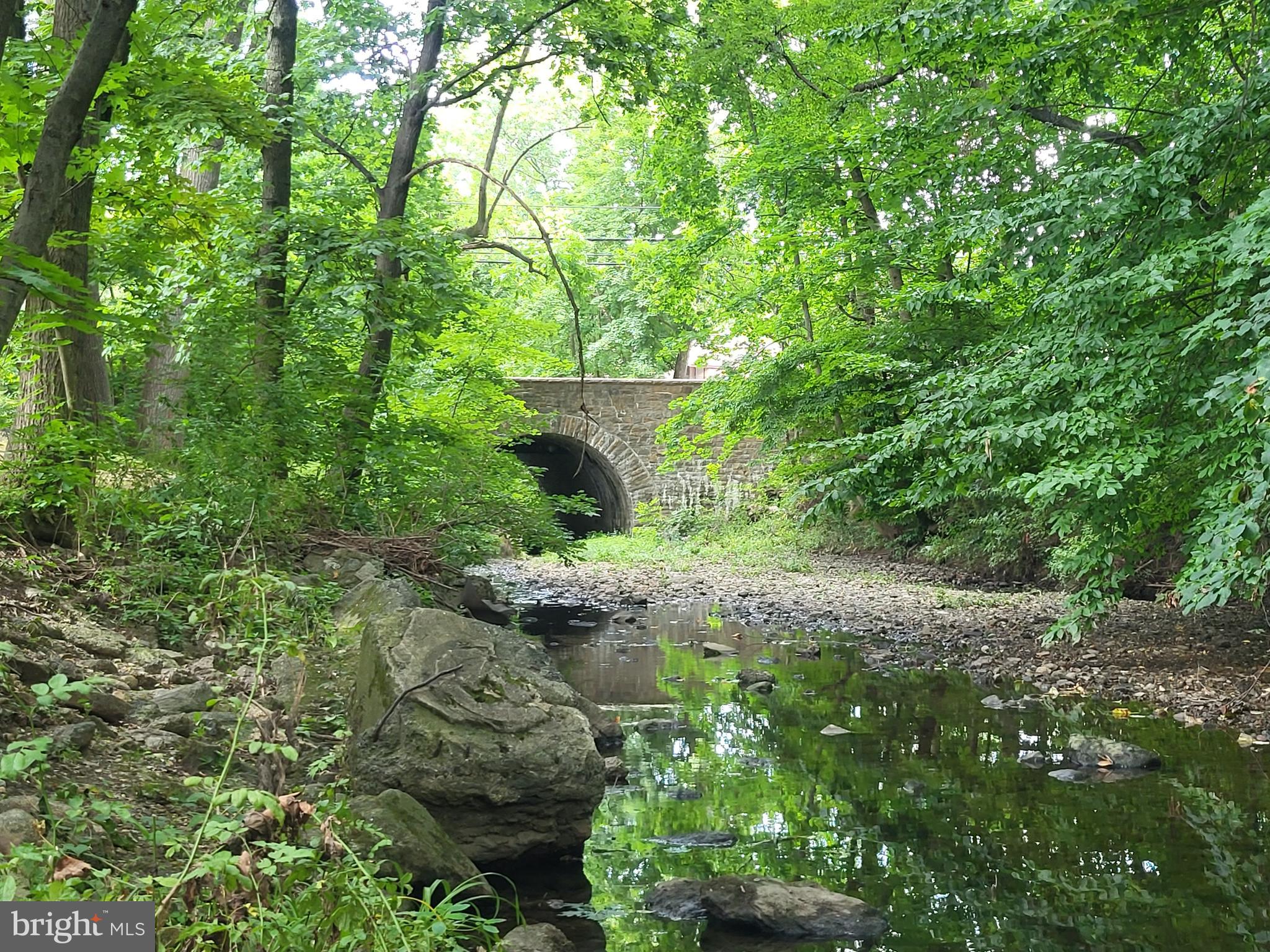 100 E Glenolden Ave #E-16